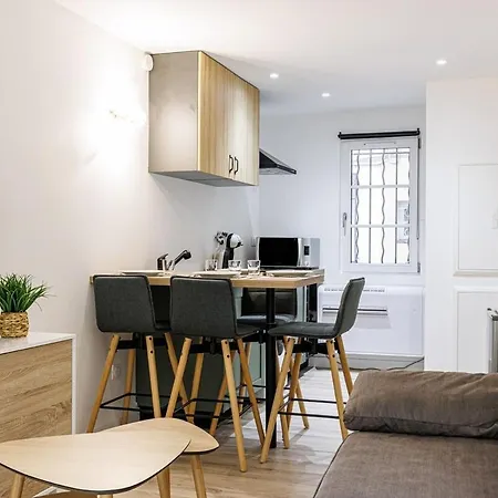 Charming 3-room Old Daire Antibes