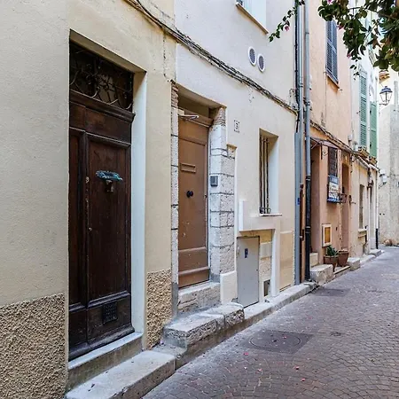 Daire Charming 3-room Old