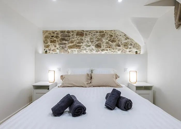 Charming 3-room Old דירה