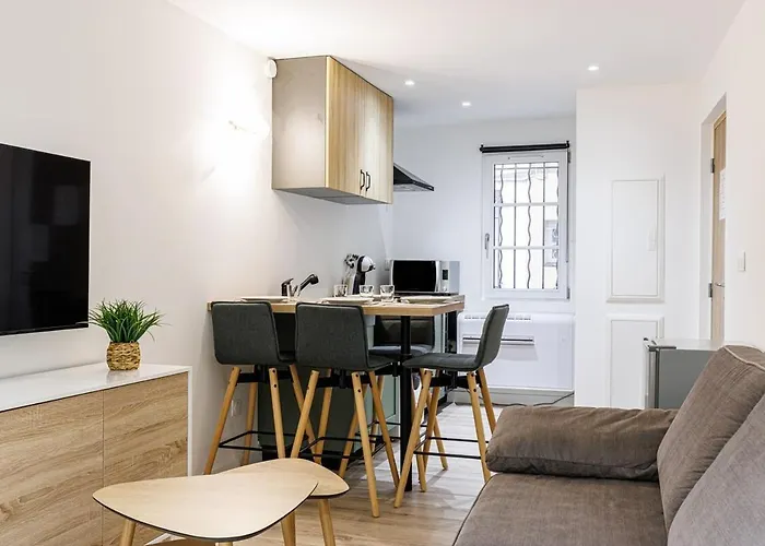 Charming 3-room Old Appartamento Antibes