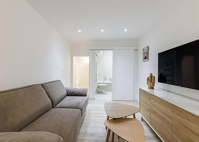 Appartamento Charming 3-room Old Antibes